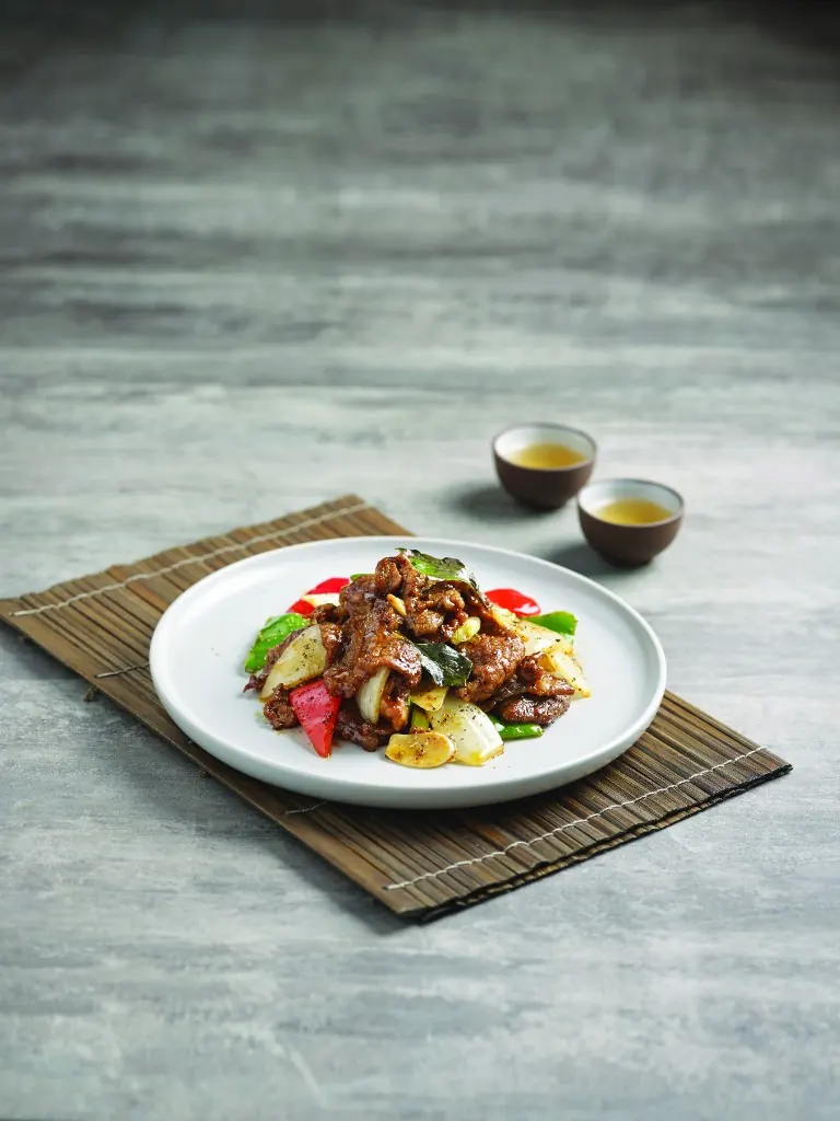 Stir-fried Black Pepper Angus Beef with Basil